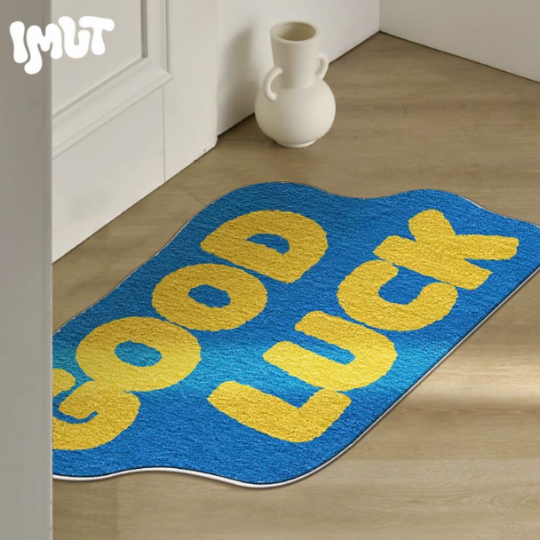 “Good Luck” Text Rug