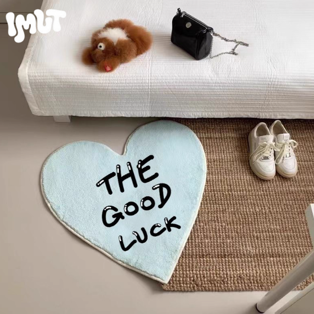 “The Good Luck” Heart Aesthetic Rug